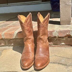 Women’s Tecova western boots size 8.5 - gently worn